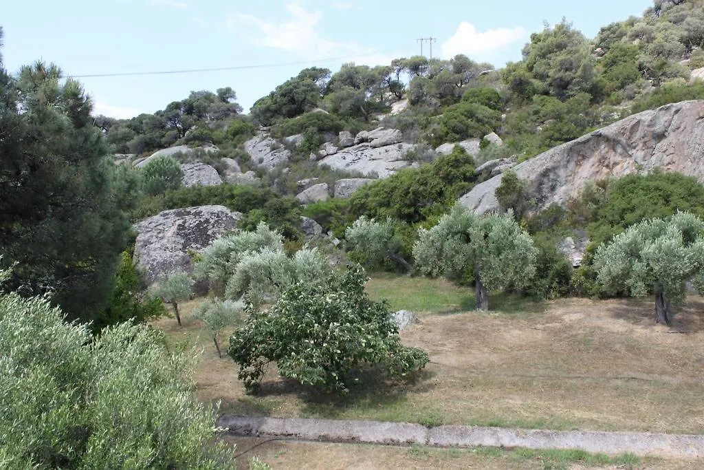 Villa Family House 250M Away From The Coast, With Big Garden Nikiti  Ferienhaus Nikiti (Sithonia)