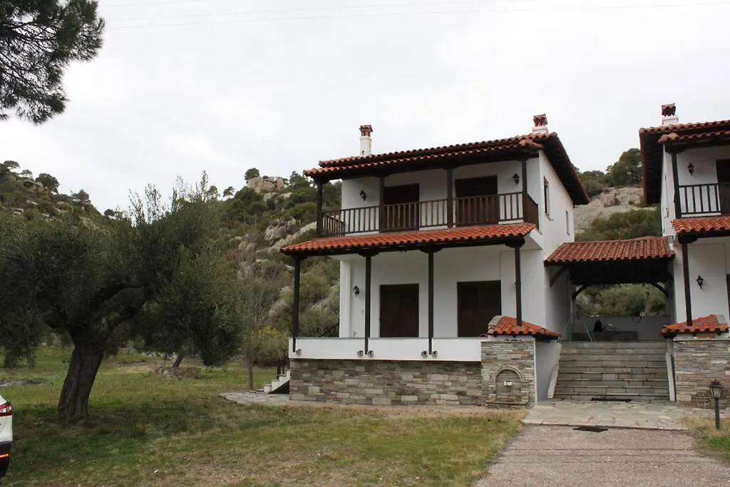 Villa Family House 250M Away From The Coast, With Big Garden Nikiti  Ferienhaus