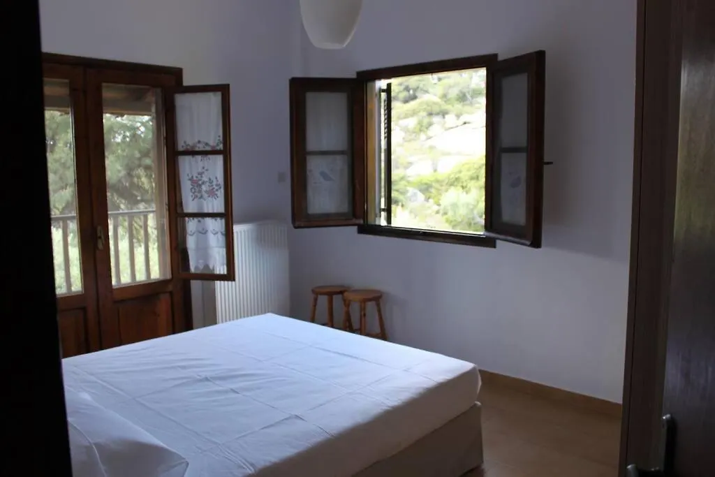 Villa Family House 250M Away From The Coast, With Big Garden Nikiti
