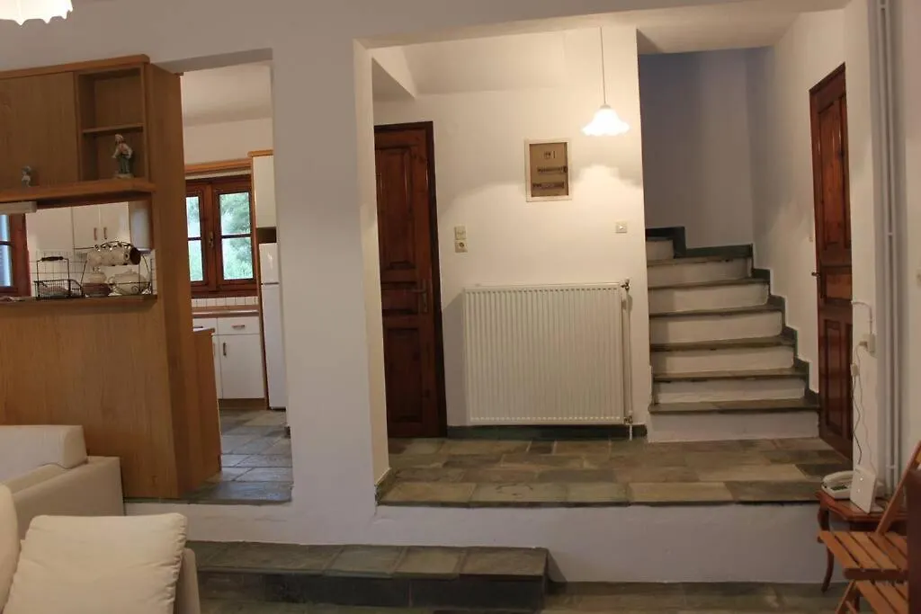 Villa Family House 250M Away From The Coast, With Big Garden Nikiti